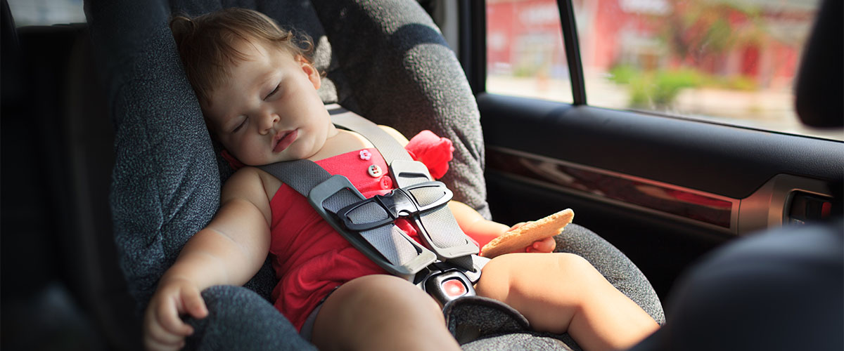 Child car restraint using plastic chest clip